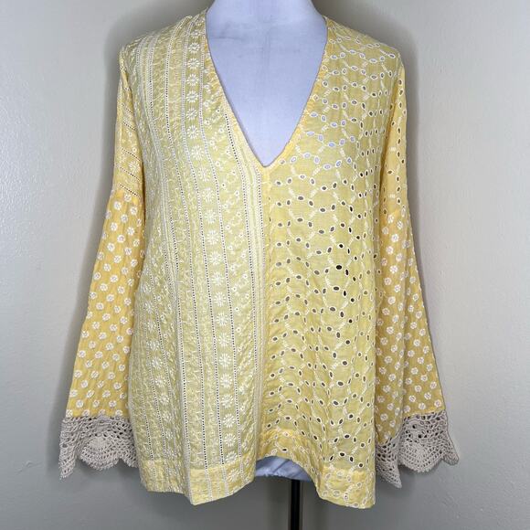 NEW Area Stars Luna Top MEDIUM Yellow Eyelet Crochet V-Neck Floral Feminine Chic - Picture 1 of 12